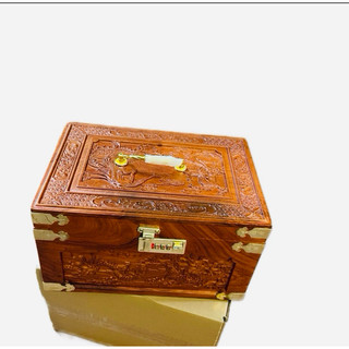 Tráp  hầu trạm  năm  mặt  xung quanh