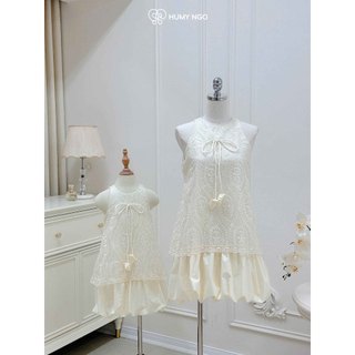 Váy sát nách 𝑺𝒖𝒏𝒏𝒚 𝑩𝒍𝒐𝒐𝒎 – Thiết kế cao cấp HumyNgo, Form dáng váy bí phồng trendy phối ren màu be nude, váy đôi mẹ con