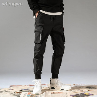 Quần dài jogger phối túi hộp kèm dây tag vàng chất kaki dày dặn ống bo đứng form kiểu dáng hiphop năng động K1