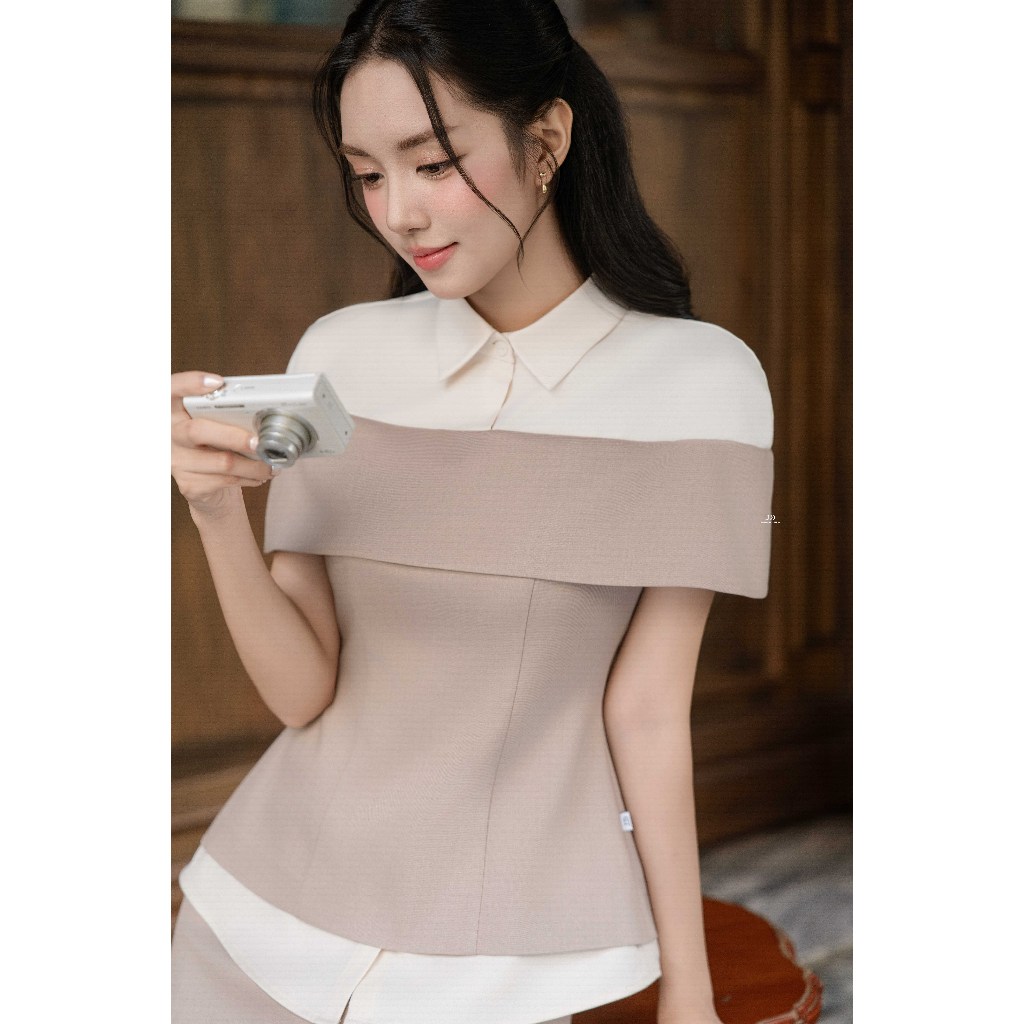 Ảnh Set đồ Áo ngang vai phối sơ mi 2T15.2504K, Chân váy ngắn dáng A 4S13.2504K, Bộ đồ công sở thanh lịch sang trọng của JM 3