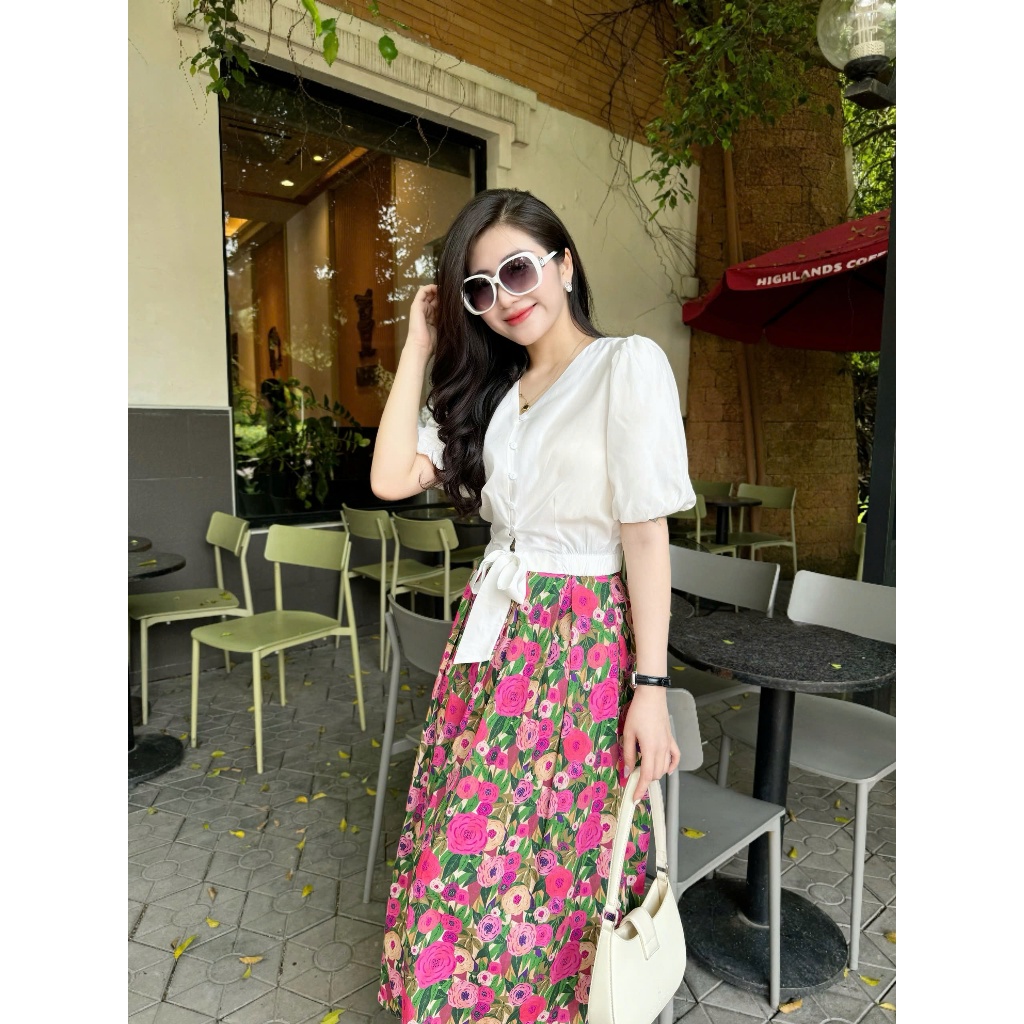 Ảnh Set áo trơn phối chân váy hoa dáng dài – Style du lịch biển hè Evalover 3