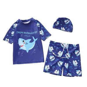 BK39 Đồ bơi bé trai quần đùi+ áo cộc kèm mũ 10-30kg,quần áo bơi bé trai họa tiết khủng long-cá mập