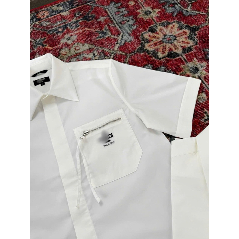 ⚡️[Hight Quality] Áo Sơ Mi 1-Fe1 Ngắn Tay Cổ Bẻ Shirt Cotton White - Điểm Nhấn Logo Phối Túi Khóa Độc Đáo Qccc Nam Nữ