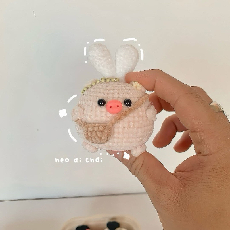 Móc Khoá Len Nhung Mịn Bé Heo Ú Mochi Kem Ốc Quế Tròn Ủm Heo Điệu Đà Đeo Tai Thỏ Handmade Dễ Thương