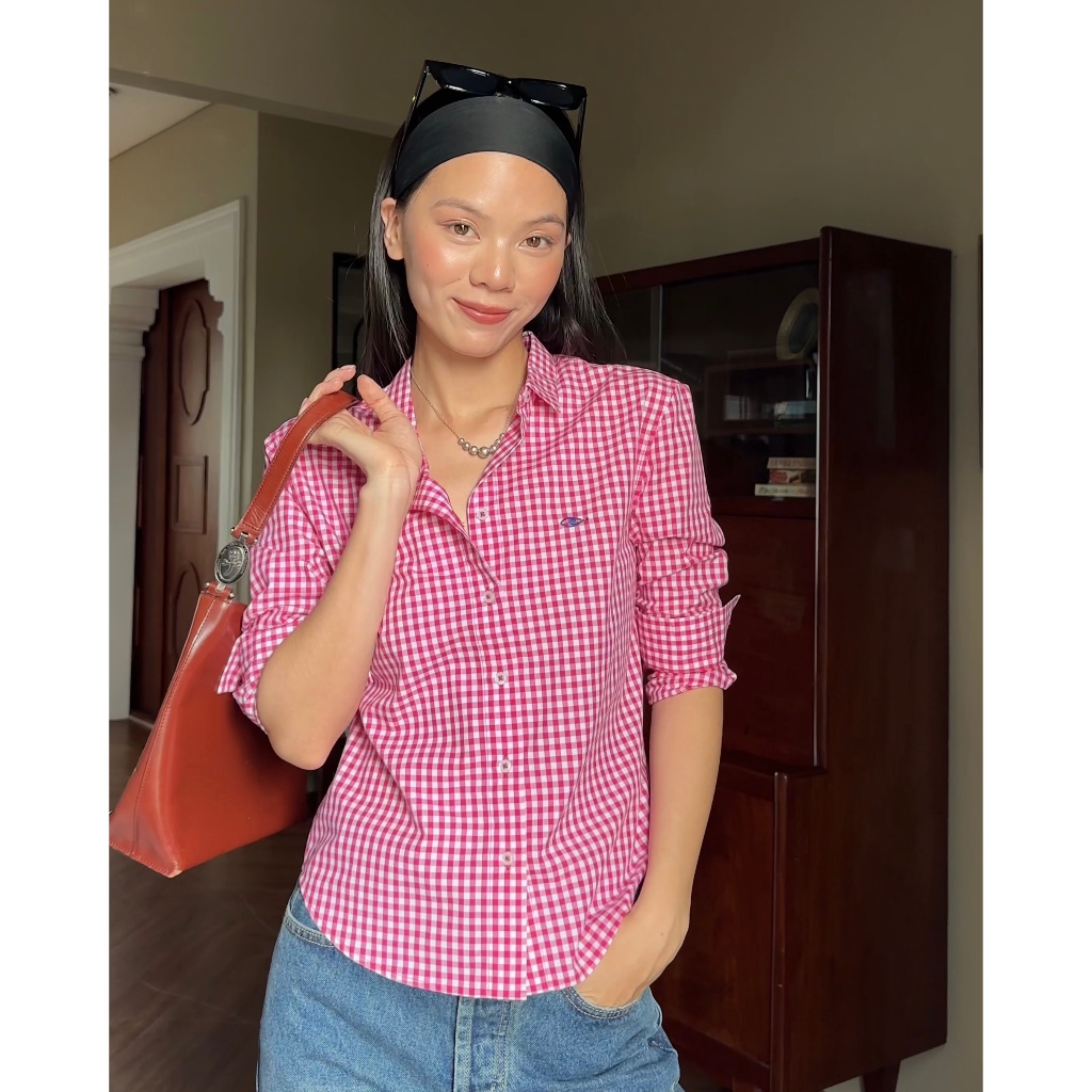 Ảnh TheBlueTshirt - Áo sơ mi kẻ sọc caro tay dài phom regular cho nữ - Ultimate Classic Shirt - Women 2