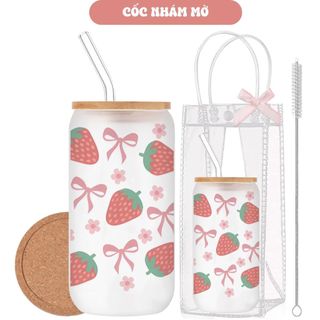 Cốc Thủy Tinh Dâu & Nơ 500ml, Ly Thủy Tinh Nắp Tre 16Oz Chịu Nhiệt Kèm Phụ Kiện, Quà Tặng Sinh Nhật