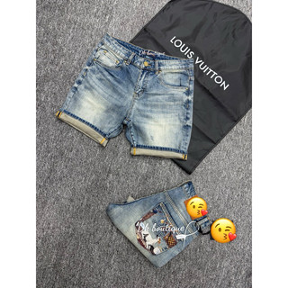 Quần short jean nam màu xanh mài phom chuẩn siêu cấp thêu hình nghệ thuật phong cách đường phố – DKBoutique
