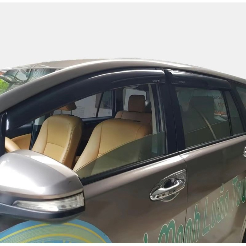 Vè che mưa xe Toyota innova 2017-2022 nhựa đen ABS hàng cao câp