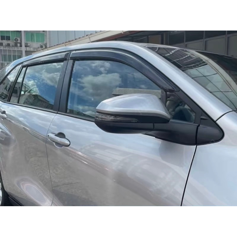 Vè che mưa xe innova cross 2023-2026 nhựa ABS hàng cao cấp