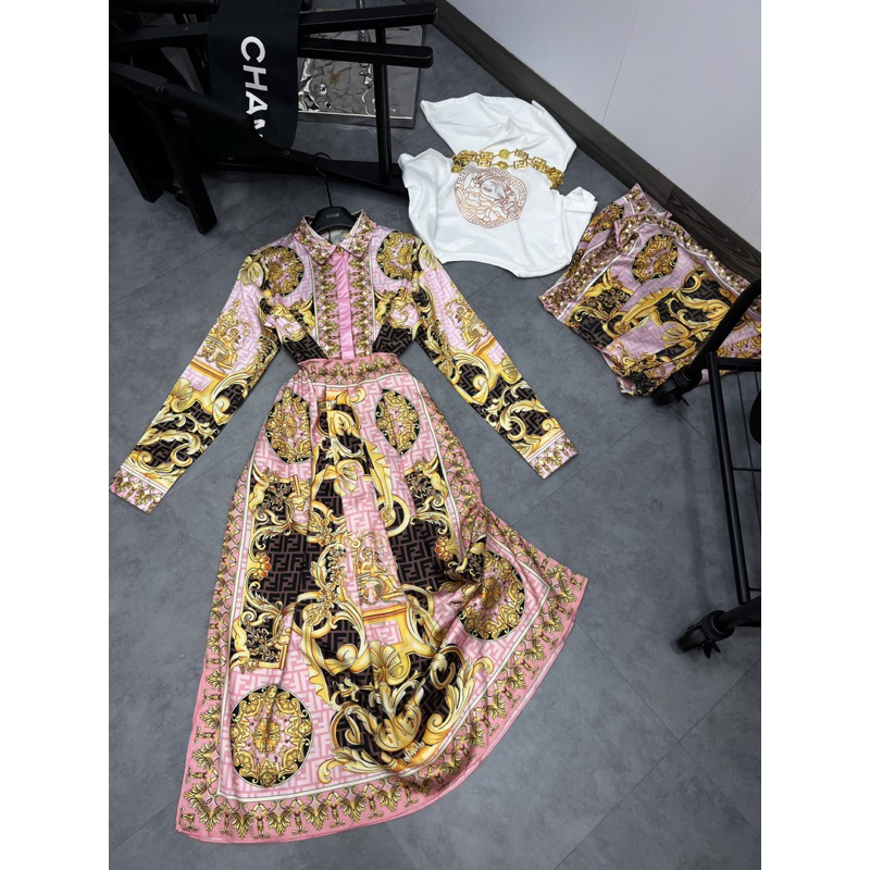 set áo và váy lụa , quần leggings Versace nâu hồng