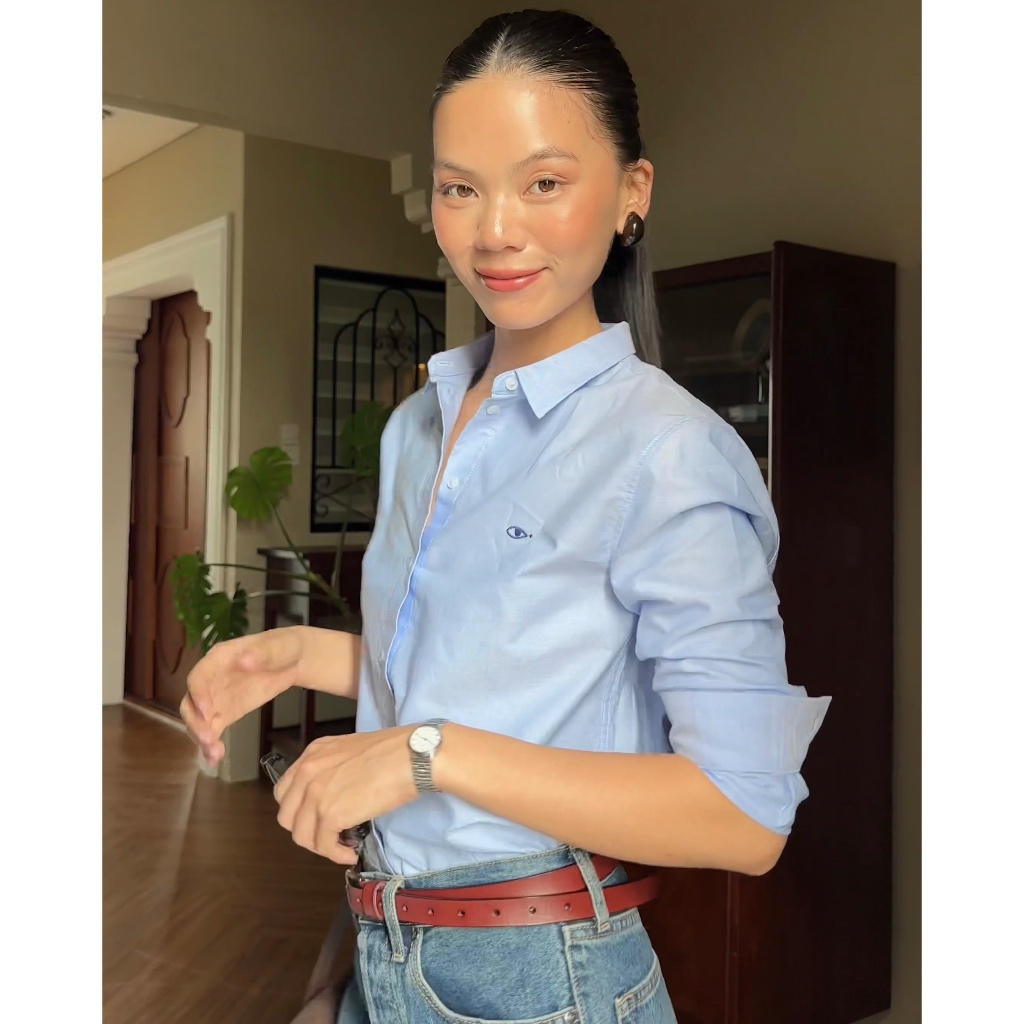 Ảnh TheBlueTshirt - Áo sơ mi cao cấp tay dài phom regular cho nữ - Blue Oxford 2