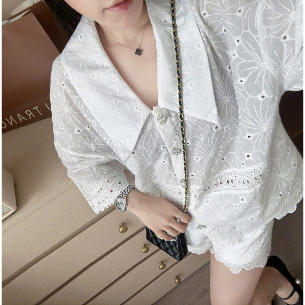 Set Bộ Thô Thêu Đục Lỗ Cổ Bẻ Dáng Rộng Tay Lửng, Bộ Quần Cộc Nữ Mặc Đi Chơi Hè - CHAMIE STUDIO
