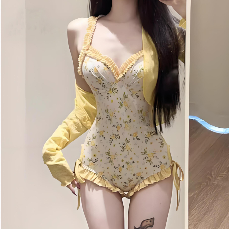 Ảnh Bikini đi biển đồ bơi nữ liền thân họa tiết hoaj tiết kèm áo khoác chống nắng có đệm ngực màu vàng 704 D5T4 4