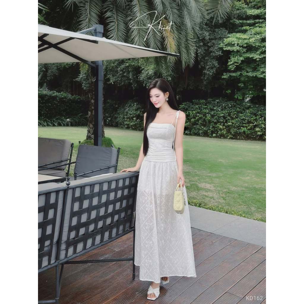 Đầm dài maxi 2 dây boi thêu hoa trắng Khiết phong cách nữ tính quyến rũ KD162
