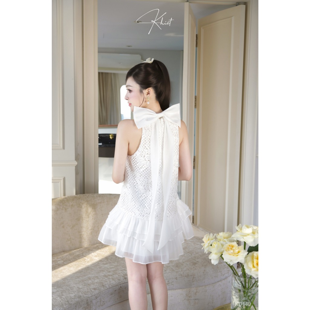 Đầm KHIẾT form suông ren hoa trắng kèm charm nơ bản to cài sau váy xinh xắn đi chơi dạo phố KD140