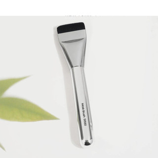 Cọ Dẹt Tán Nền Chuyên Nghiệp Maybelline New York