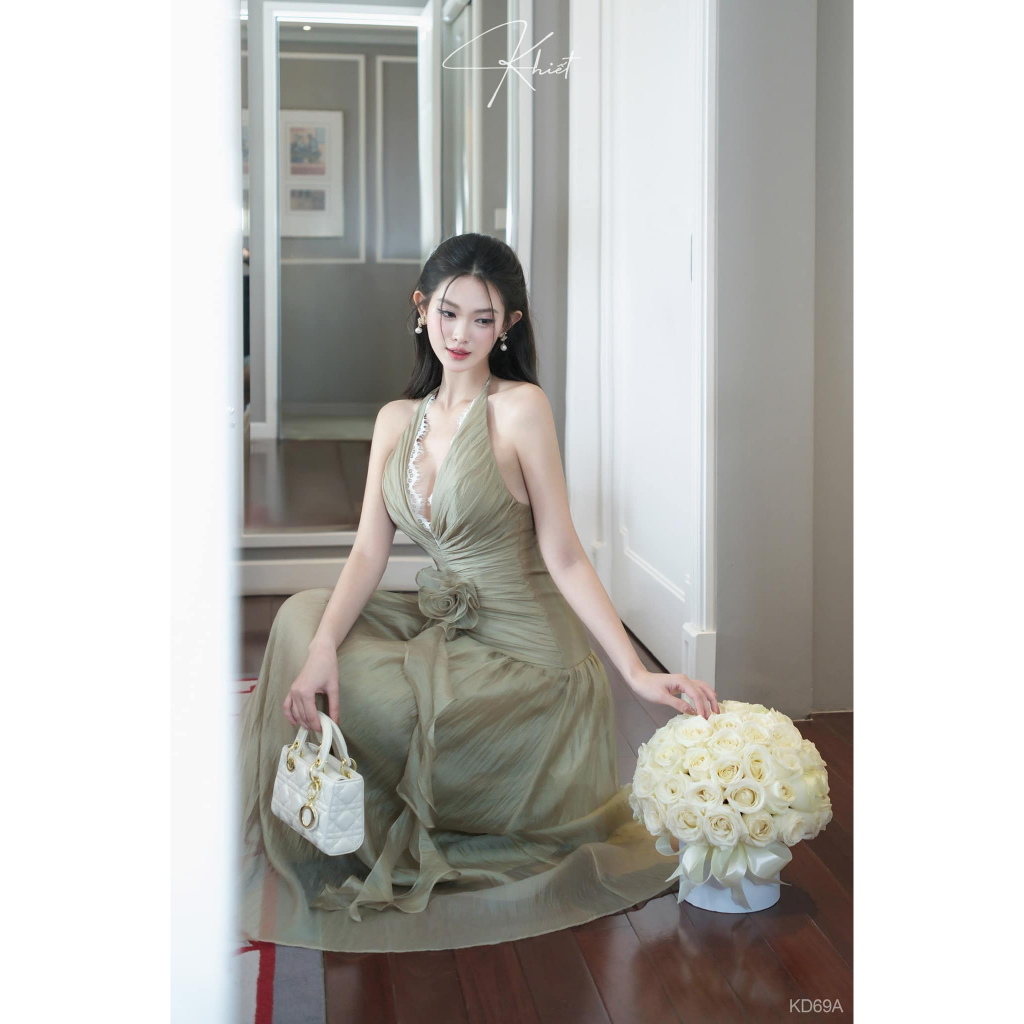 Đầm yếm tơ hàn phối ren Khiết gam màu xanh dáng dài đi tiệc KD69A