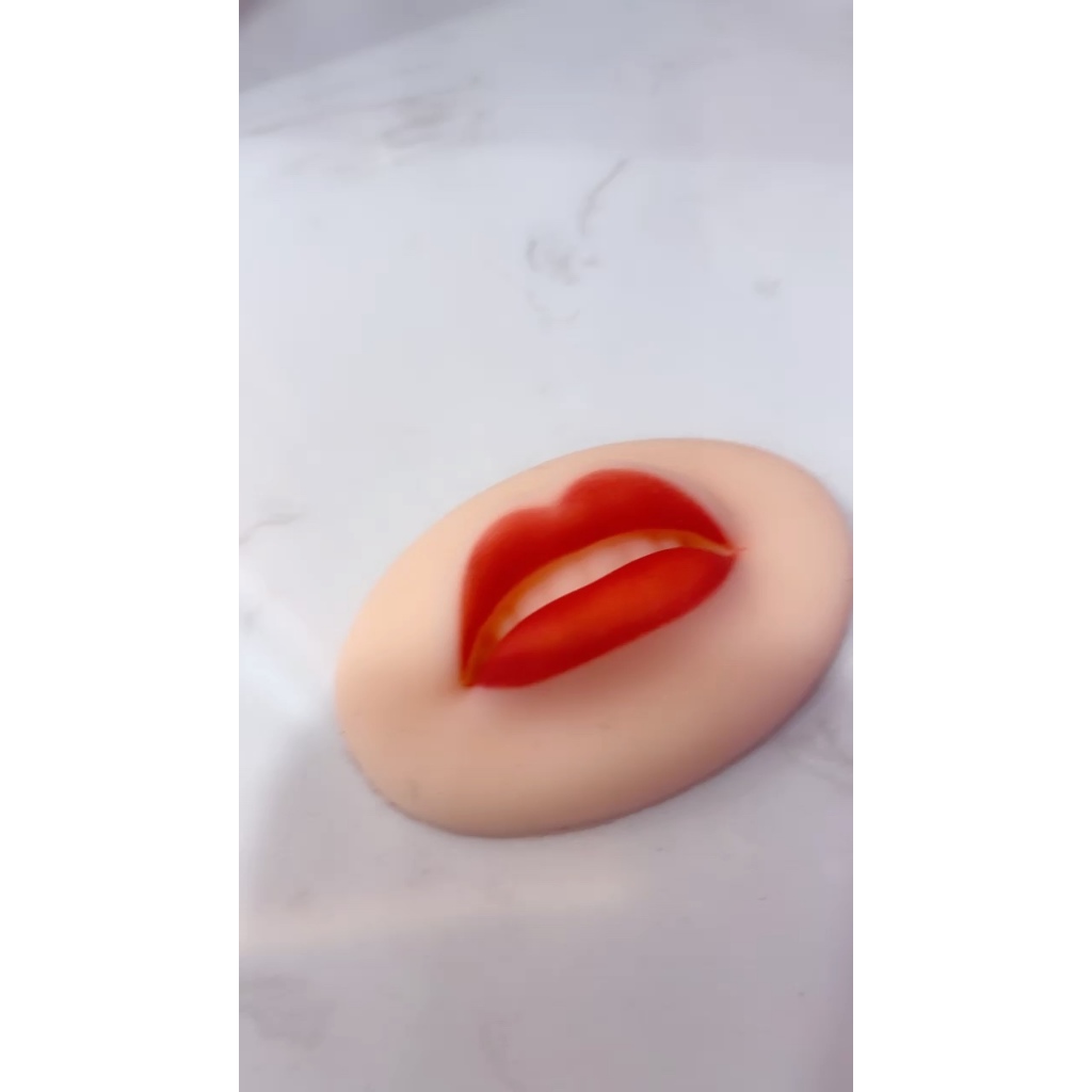 Môi 5D Silicon Mềm Mới, Môi 4D silicon Tập Luyện Phun Xăm