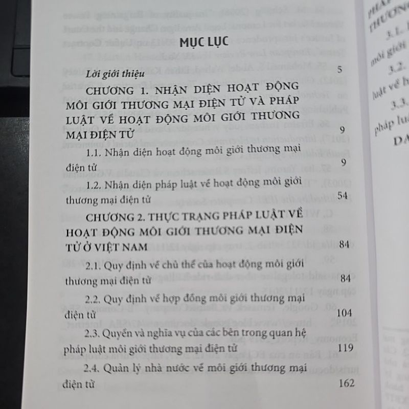 Sách - Pháp luật về hoạt động môi giới thương mại điện tử (NXB Tư Pháp)