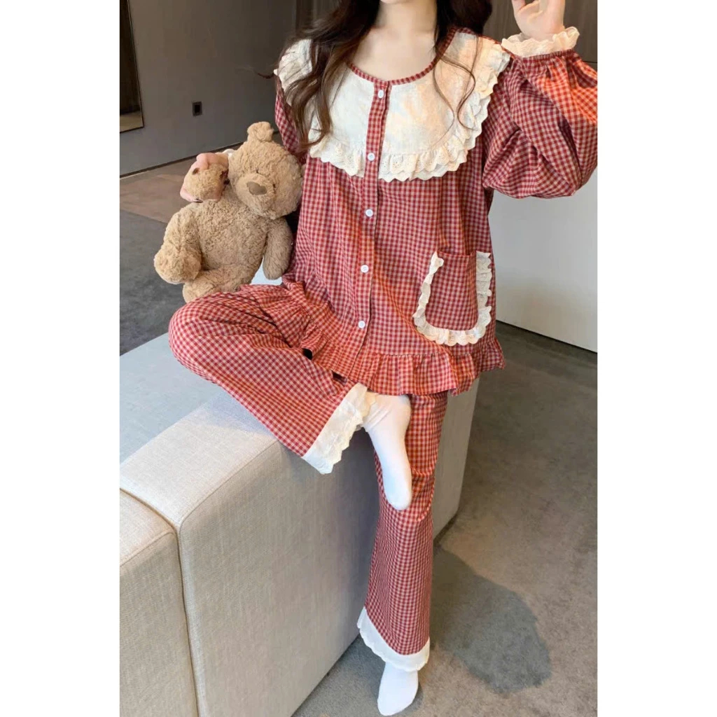 Set đồ ngủ nữ kẻ caro đỏ cổ ren bèo nhún tay ngắn viền ren, bộ pijama nữ mặc nhà dễ thương thoải mái HCOM25469
