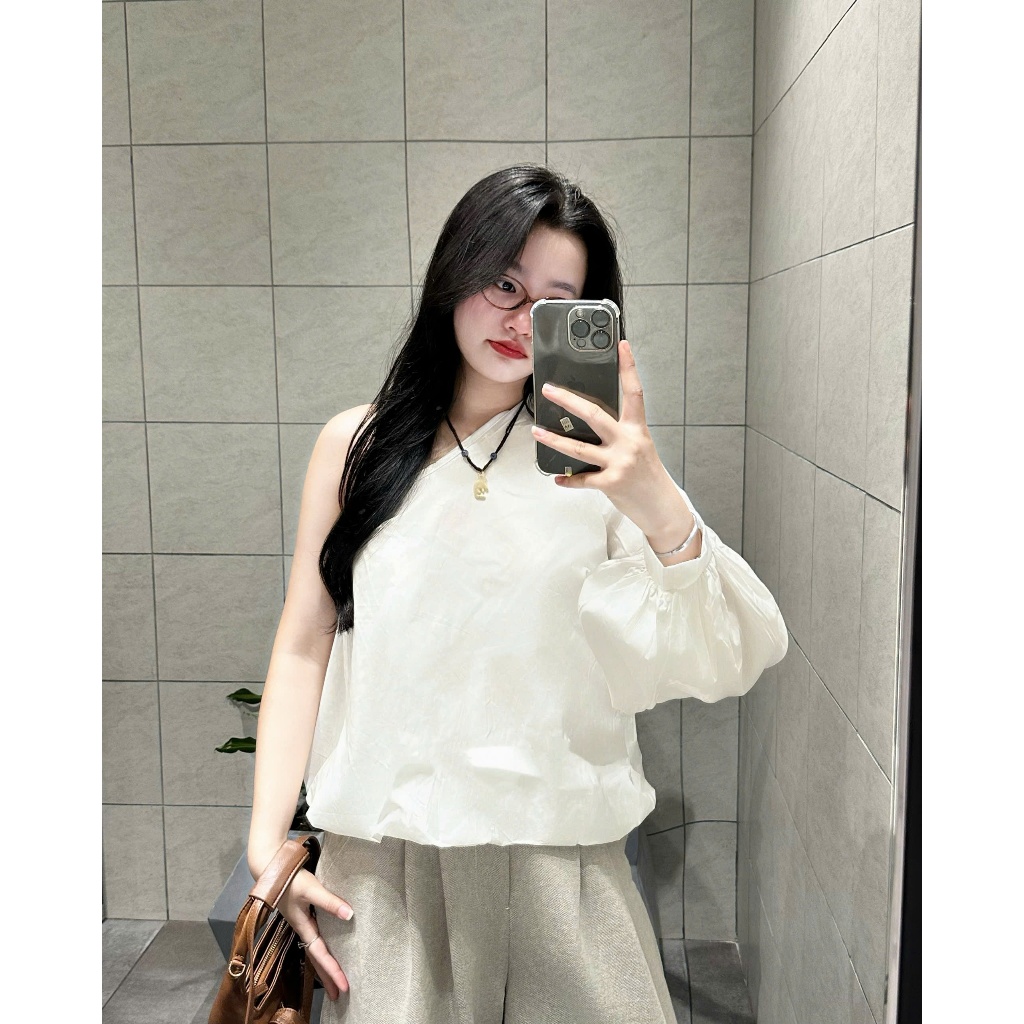 Áo sơ mi nữ lệch vai dài tay bồng gấu dáng bí đủ màu có size Joolate 4430  P9