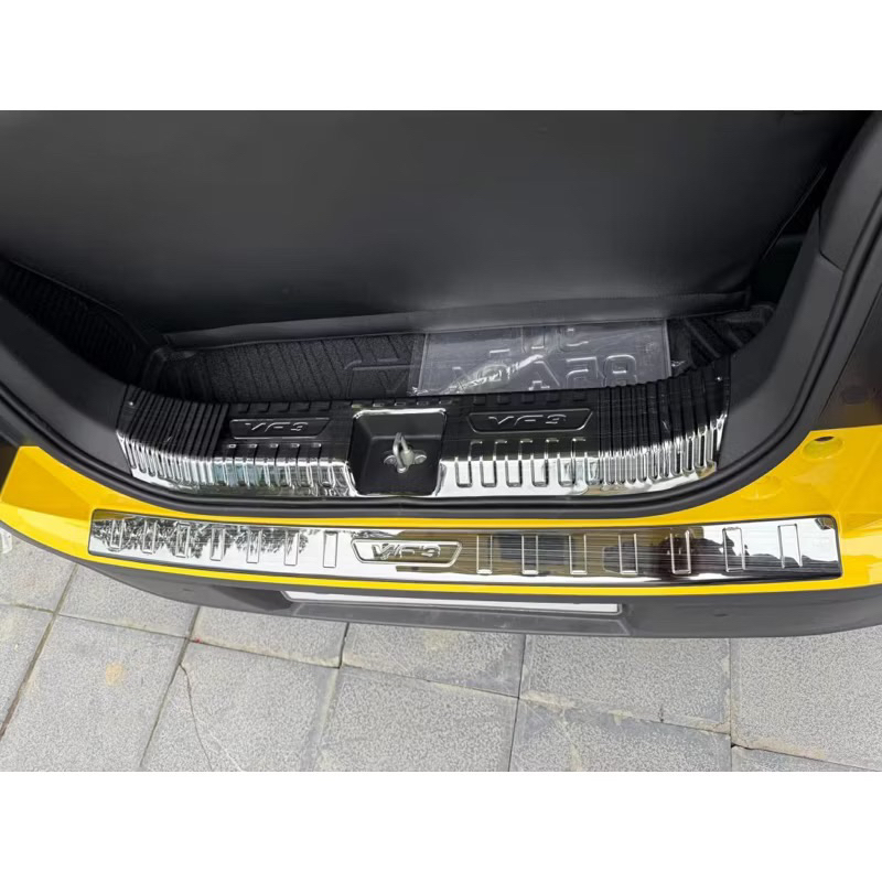 Ốp chống trầy cốp trong và ngoài xe Vinfast VF3 vân Titan hàng cao cấp