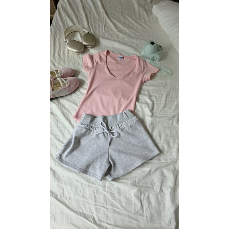 Áo thun cổ tim không viền may kimcuongsokiuu