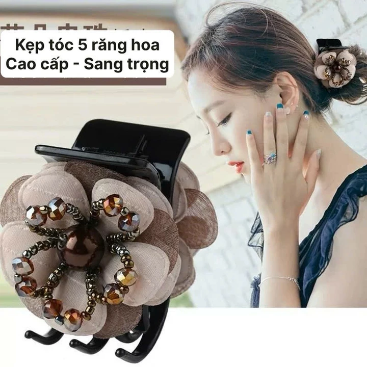 Kẹp Càng Cua 5 Răng Đính Hoa Vải Handmade – Phụ Kiện Nữ Nhẹ Nhàng, Thanh Lịch, Dễ Phối