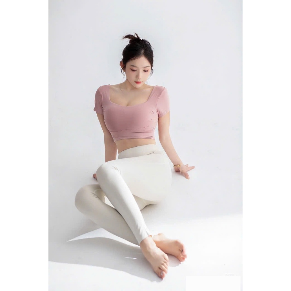 Set tập yoga pilates FitHer cao cấp dáng áo cộc tay basic, thiết kế hở lưng quyến rũ màu Pastel