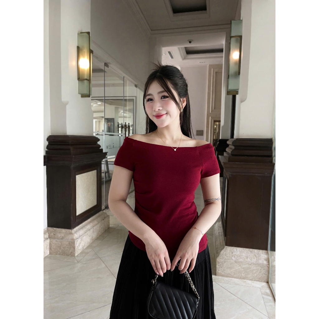 Ảnh Áo thun nữ Evalover mã 276 kiểu dáng ngang vai, chất cotton Nhật co giãn 4 chiều 1