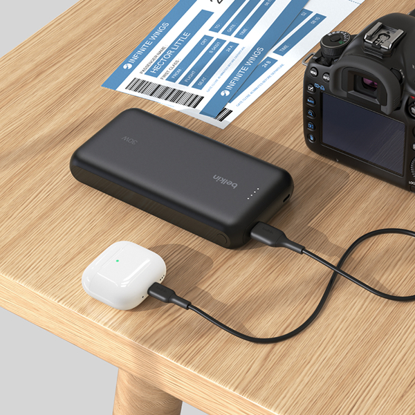 Ảnh Pin sạc dự phòng Belkin Boost Charge 20.000 mAh, hỗ trợ sạc nhanh 30W PD, có dây sạc đầu USB-C 2