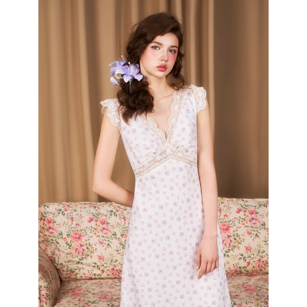 Ảnh Đầm Midi MARC FASHION Họa Tiết Hoa Cổ V Phối Ren - FAVH011025 1