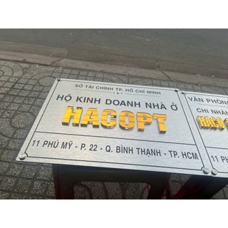 Bảng công ty, bảng hộ kinh doanh chất liệu alu bạc xước + chữ vàng gương nhiều kích thước theo yêu cầu