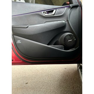 Bộ Dán Chống Xước Tapli Cửa Xe Hyundai Kona- Viền Vân Da Carbon Cao Cấp( tặng 1 bộ gương cầu lồi)