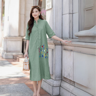 SWANLAKE | Váy Đầm Nữ Midi Sơ Mi Cài Nút Công Sở Thêu Hoa Vải Linen Thấm Hút Tay Ngắn Có Túi D11297