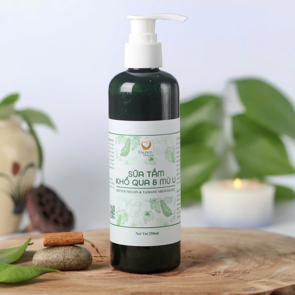Xà phòng mù u Escoco dạng lỏng kết hợp khổ qua mát da, ngăn ngừa rôm sảy, mềm mại da