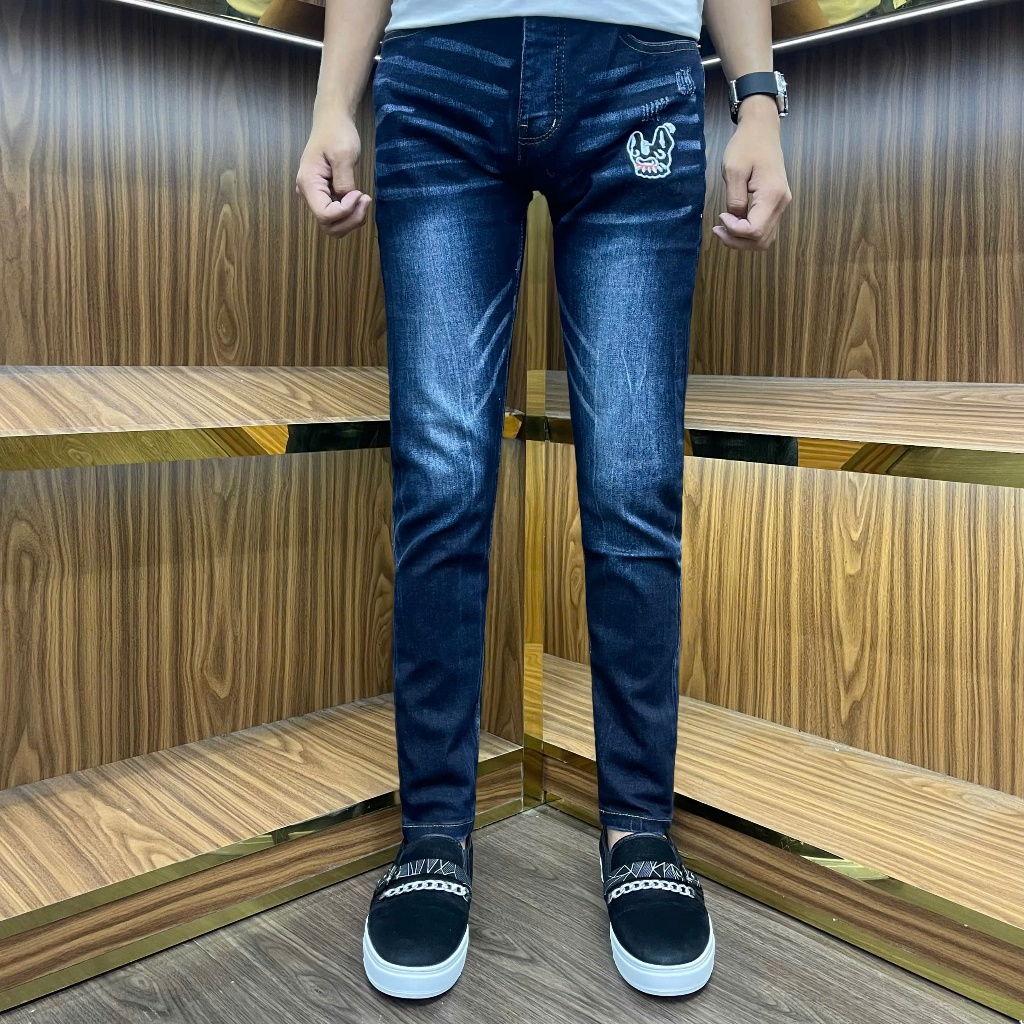 Tổng hợp 8 mẫu quần jeans đen xanh đơn giản có bốn cúc đẹp