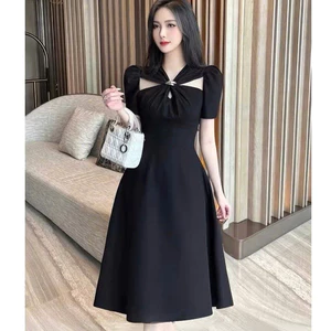 Đầm Nữ Dáng Xòe CỔ CHÉO Khoen Đính Giữa MỚI PHÙ HỢP THỜI TRANG