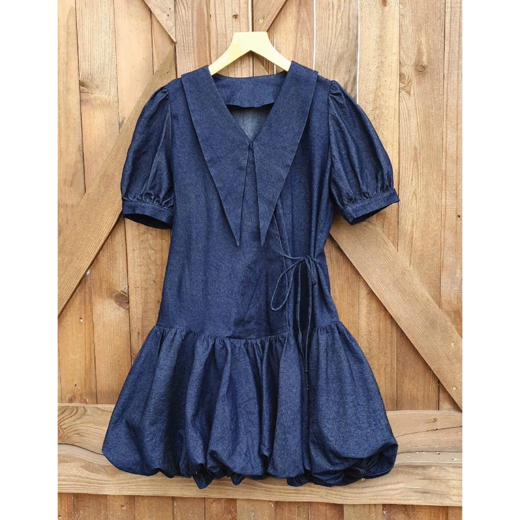 Váy nữ jean bó dáng xuông quả bí tay ngắn, váy cổ V tay bồng dành cho nữ by Charmie - M4799