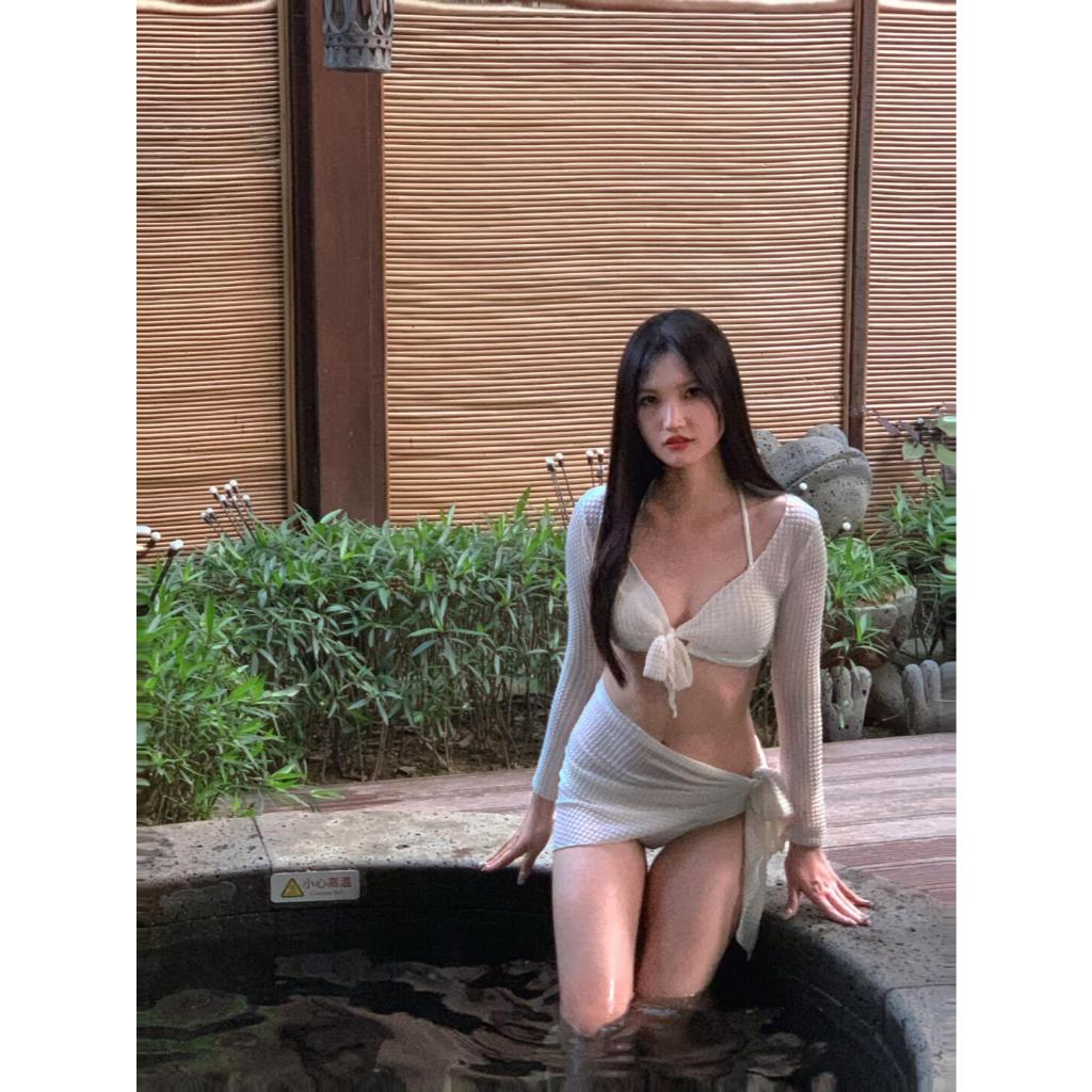 Set Bikini Kèm Áo Choàng Tay Dài và Váy Quấn Lưới – Thời Trang Đi Biển Nữ Hot 2026
