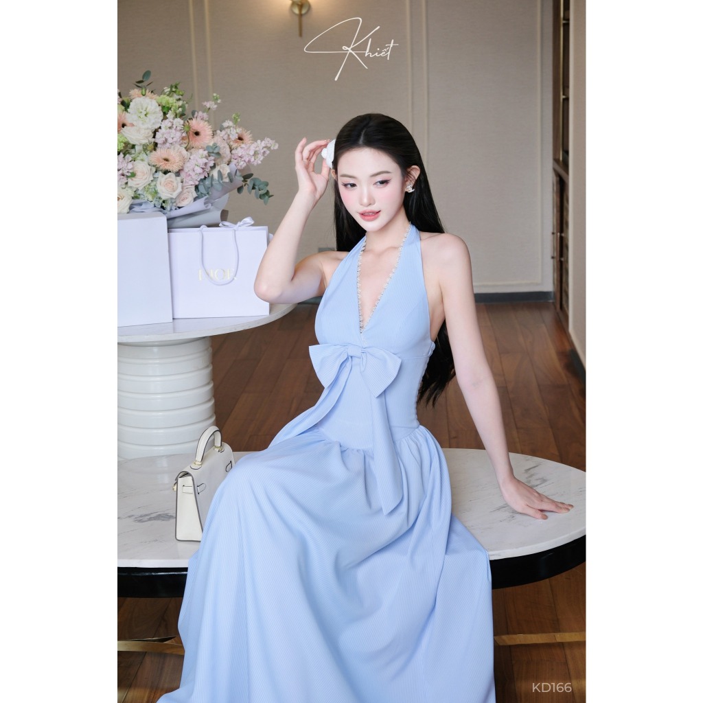 Đầm Khiết yếm dài kẻ sọc xanh phối nơ phong cách trẻ trung KD166