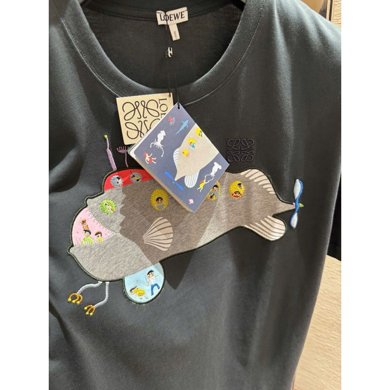 ⚡️[Hight Quality] Áo Phông 1vewo Cộc Tay X Suma 1ujita T Shirks - Điểm Nhấn Logo An1me Độc Đáo Nam Nữ Qccc