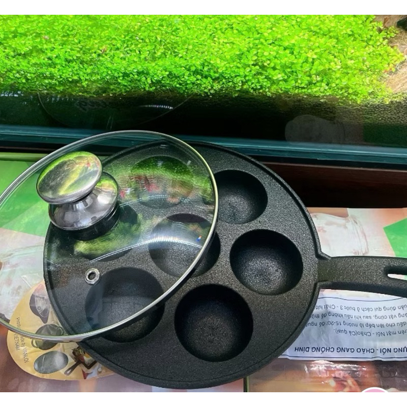 Khuôn đổ bánh khọt (loại 7 -9lỗ) dùng để đổ bánh khọt bằng gang chống dính, nắp kính dùng được bếp từ