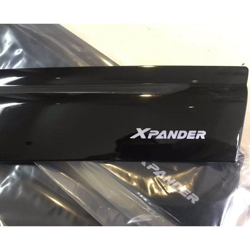 Vè che mưa xe Mitsubishi Xpander, Xpander cross 2018-2026 nhựa đen ABS cao cấp