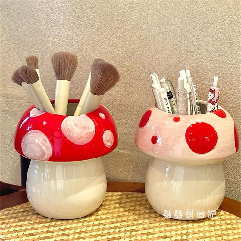 Nấm đựng bút, đồ dùng cá nhân, đồ makeup
