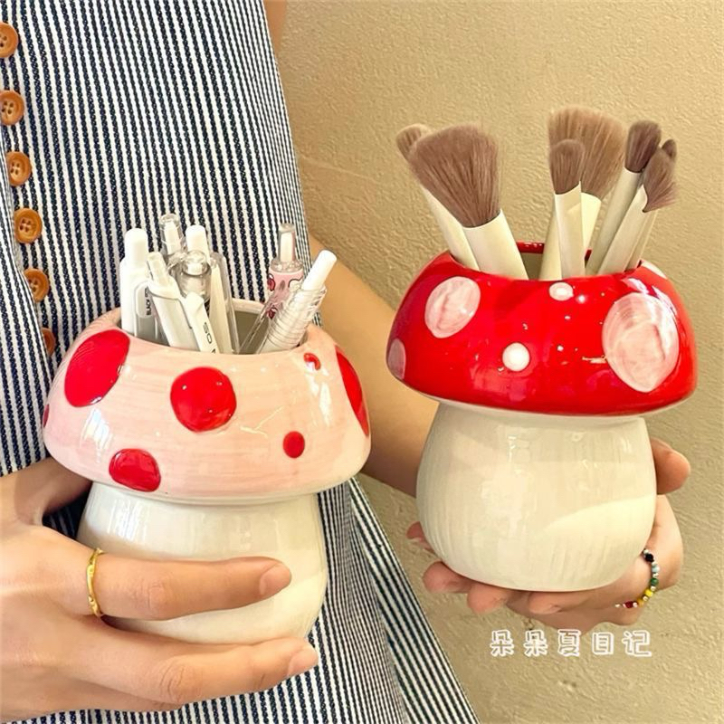 Nấm đựng bút, đồ dùng cá nhân, đồ makeup
