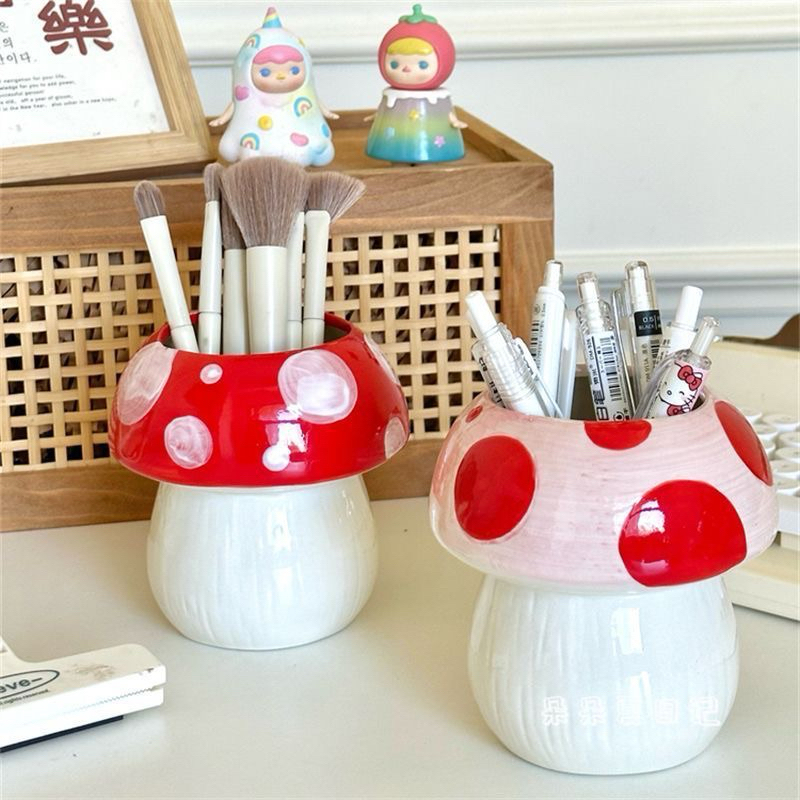 Nấm đựng bút, đồ dùng cá nhân, đồ makeup