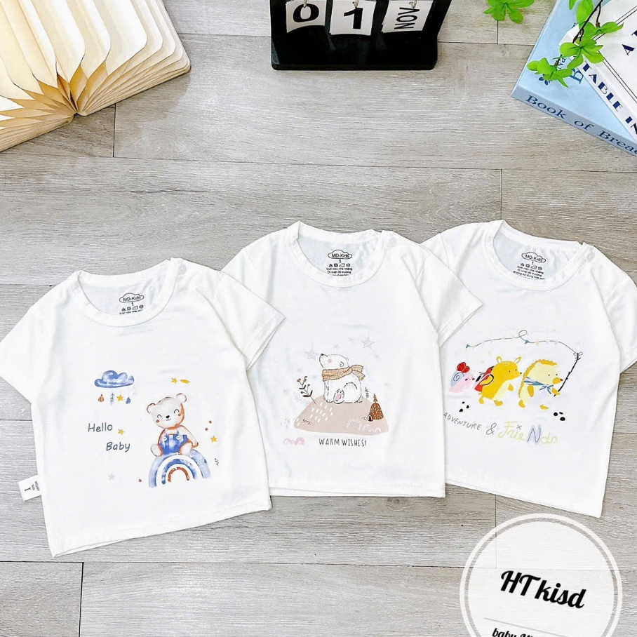 Áo cộc chất thun lạnh NỀN TRẮNG KEM cúc cài vai cho bé 4-14kg saubabi