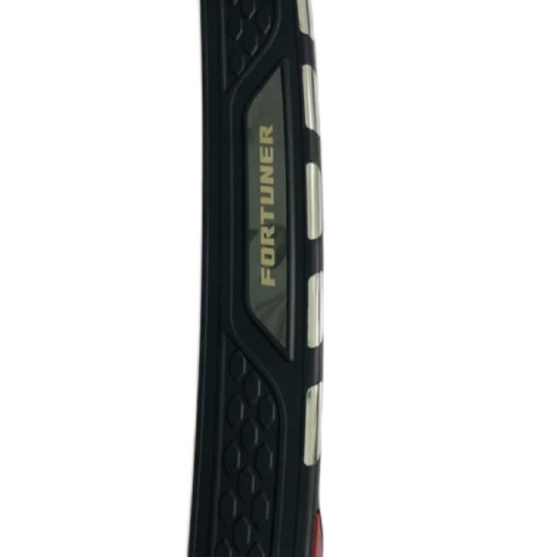 Ốp chống trầy cốp xe Toyota Fortuner 2009-2026 nhựa ít inox có phản quang
