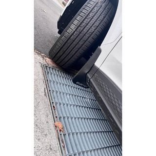 { Chuẩn Form } Chắn Bùn Hyundai Custin Chất Liệu Nhựa Dẻo Tặng Kèm Ốc